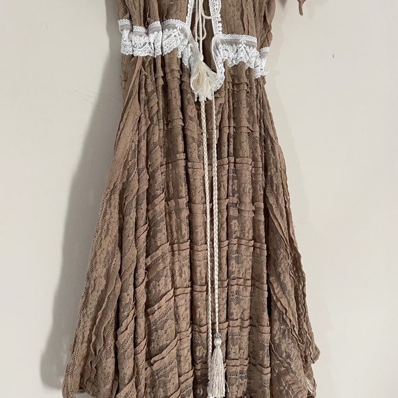 Boho Maxi Dress Off Shoulder Ruffle Lace Train Fairy Cottagecore Photoshoot - Picture 11 of 16